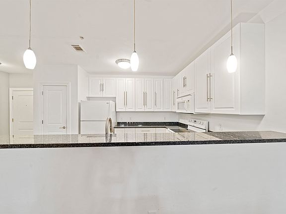 5th image of 1205 Harvest Dr