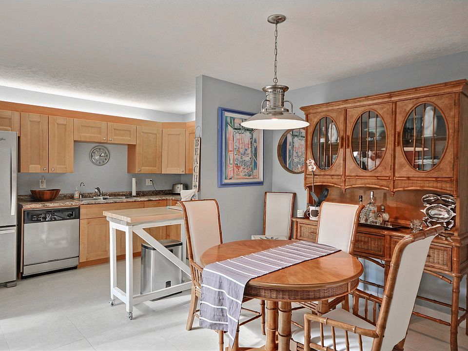 1st image of 1001 Royal Palm Blvd