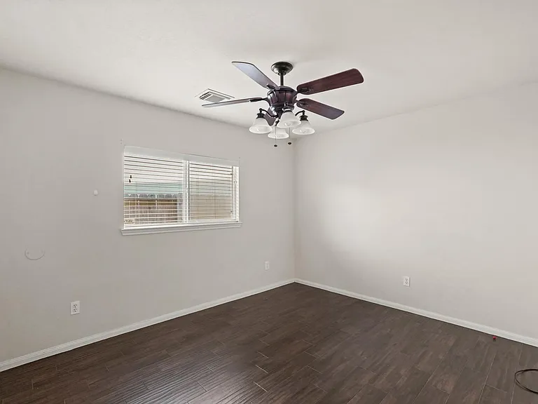 5823 Creektrace Ln — Photo 18