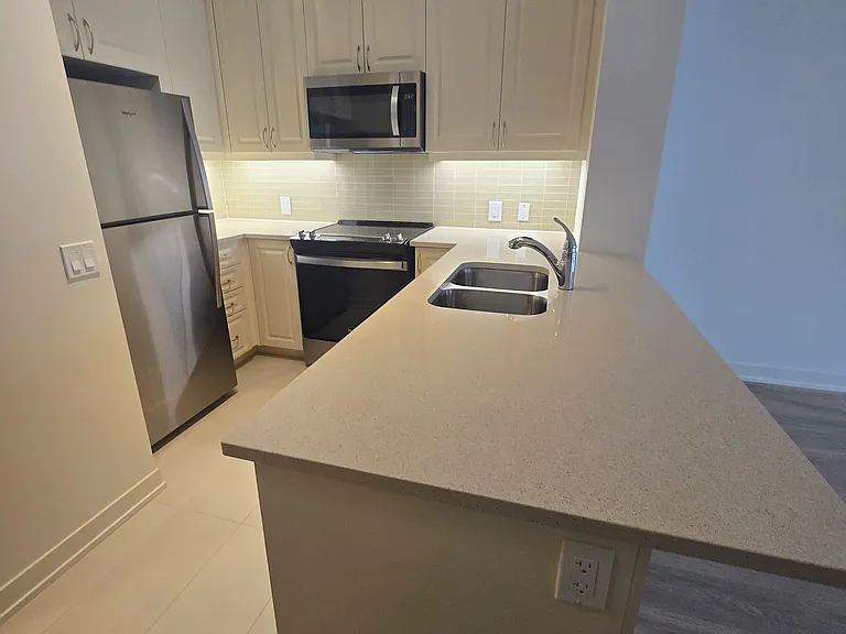 4955 Yonge St #1912 — Photo 10