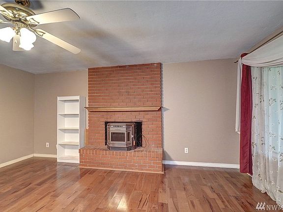 3rd image of 2840 Komichan Ln NW