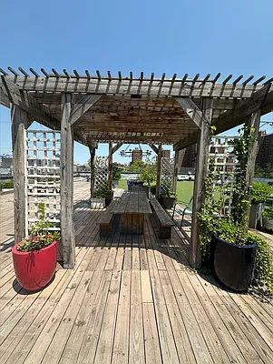 Rented by Carnegie Management Inc | media 22