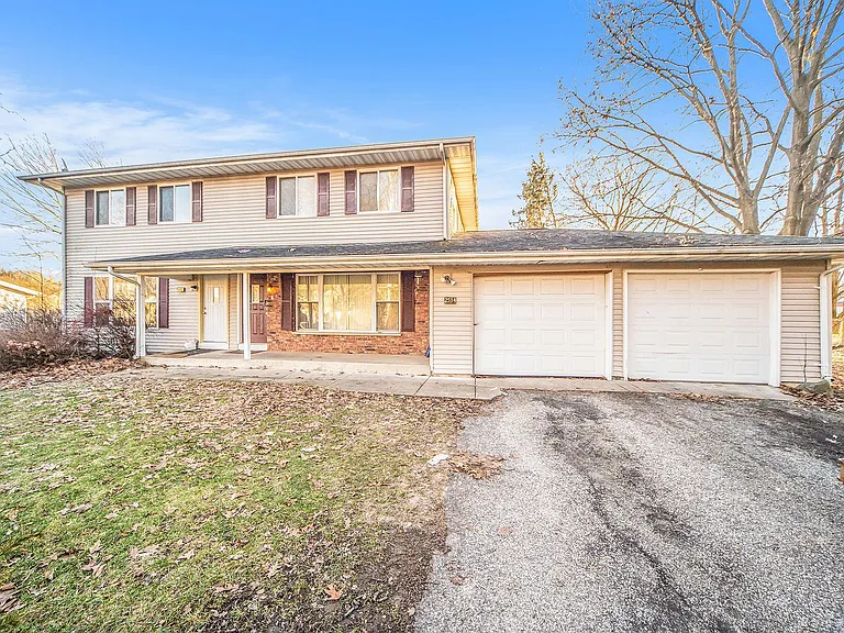 2538 Texel Dr N — Photo 11