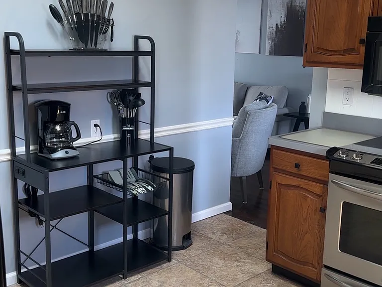 10819 Edgecliffe Dr — Photo 12