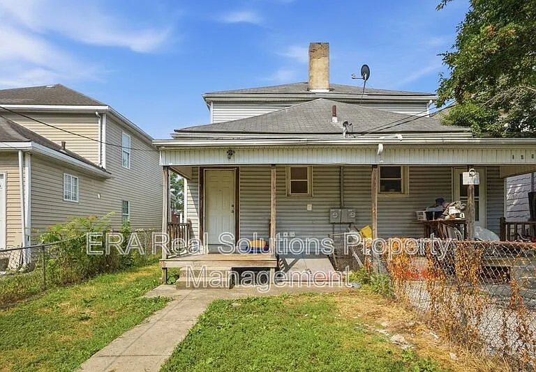 150 S Cypress Ave — Photo 29