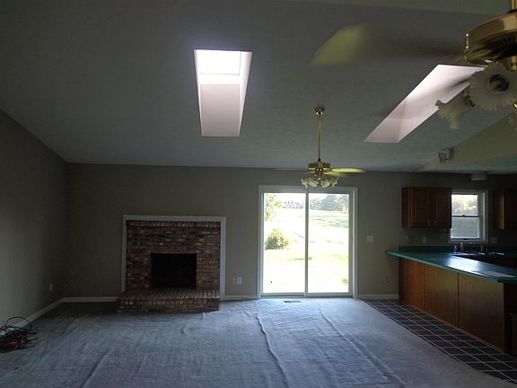 4th image of 2318 Sowell Mill Pike