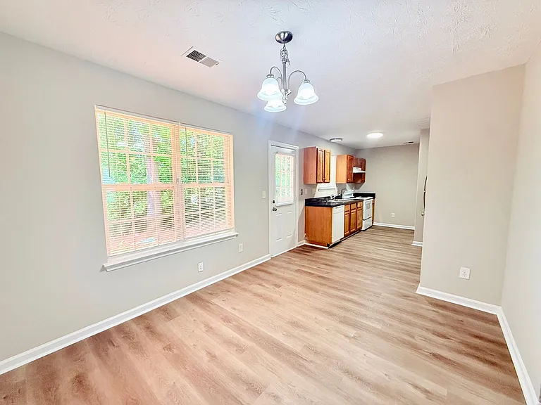 4113 Parkdale Dr — Photo 4