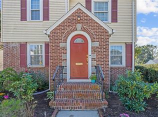 1 Parkside Dr, Cranston, RI 02910