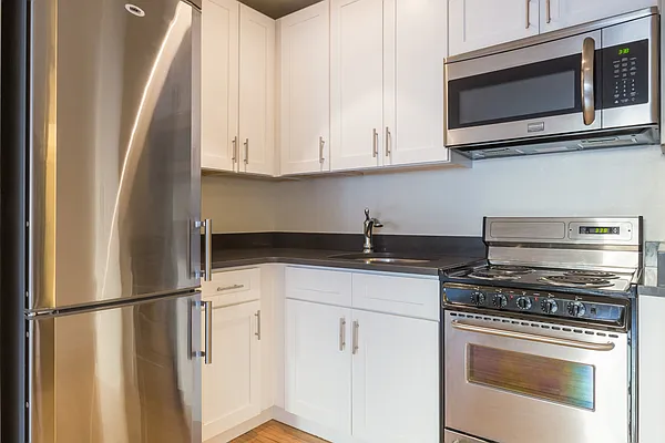 Rented by Compass | media 33