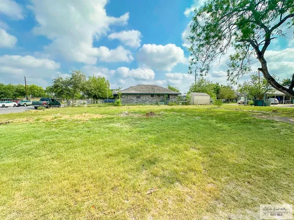 825 S M St, Harlingen, TX 78550