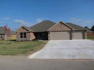 602 Custer St, Prairie Grove, AR 72753