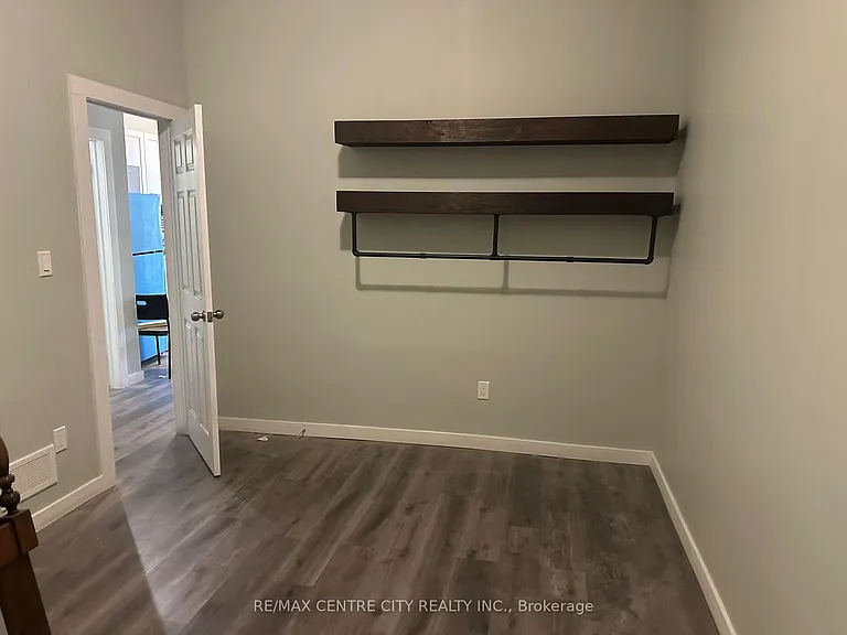 362 Richmond St #2 — Photo 6