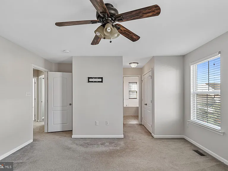 605 Socrates St — Photo 19