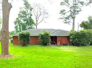 402 Sailfish St, Jones Creek, TX 77541