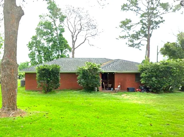 402 Sailfish St, Jones Creek, TX 77541