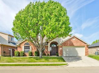 9804 Lakeway Dr, Argyle, TX 76226