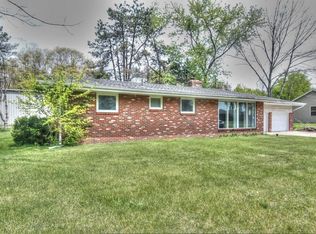 2563 Locust Ln, Stevensville, MI 49127