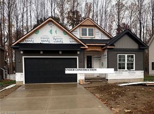 9159 Dove Ln, Mentor, OH 44060