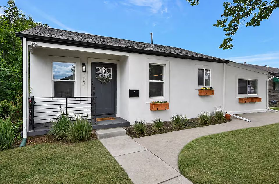 1st image of 1021 Hazel Ct