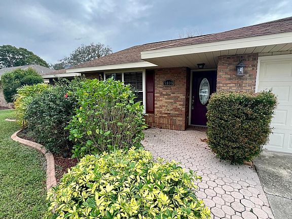 2nd image of 5808 Camelot Ct