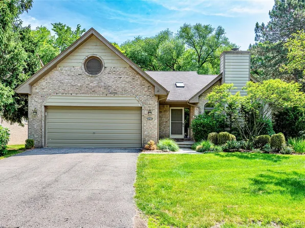 6760 Oyster Cv, West Bloomfield, MI 48323