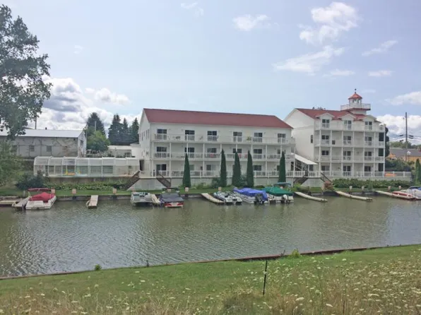 6553 Main St, Caseville, MI 48725