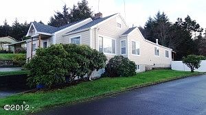 1st image of 815 SE 31st St
