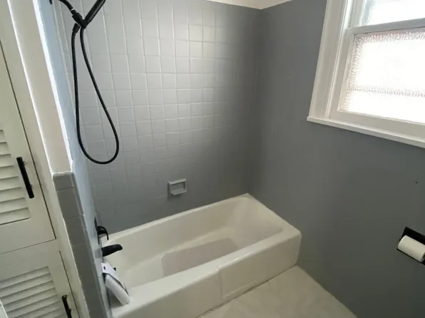78 Pinewoods Ave, 78 Pinewoods Ave Floor 1-BR3, Troy, NY 12180