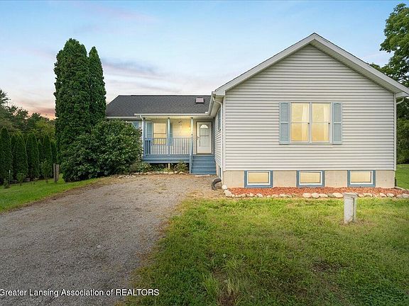 2nd image of 3956 Aurelius Rd