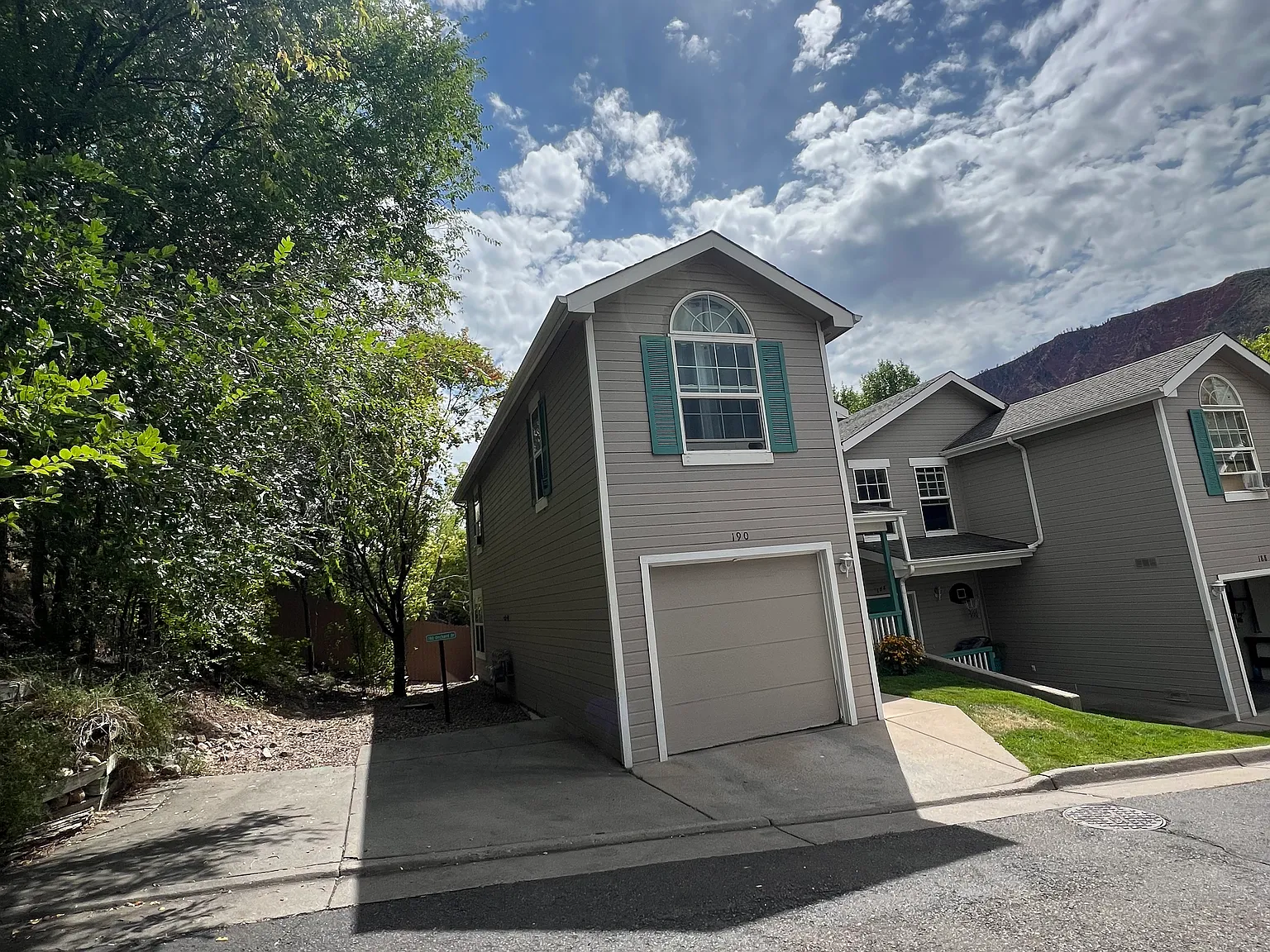 2 bed, 1313 sqft, $2,850 — Photo 2