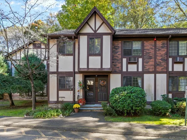 551 Swanson Crescent #551, Milford, CT 06461