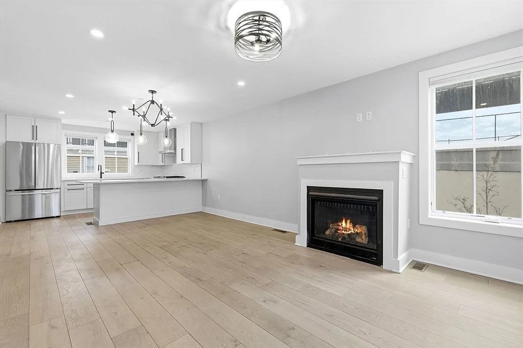 Building Photo - 78 Tremont St #78