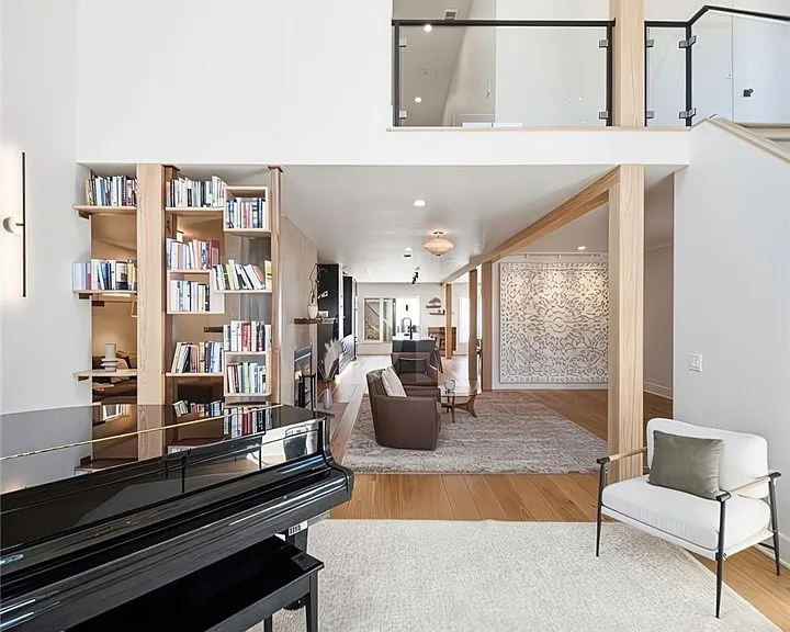 1440 W 57th St — Photo 23