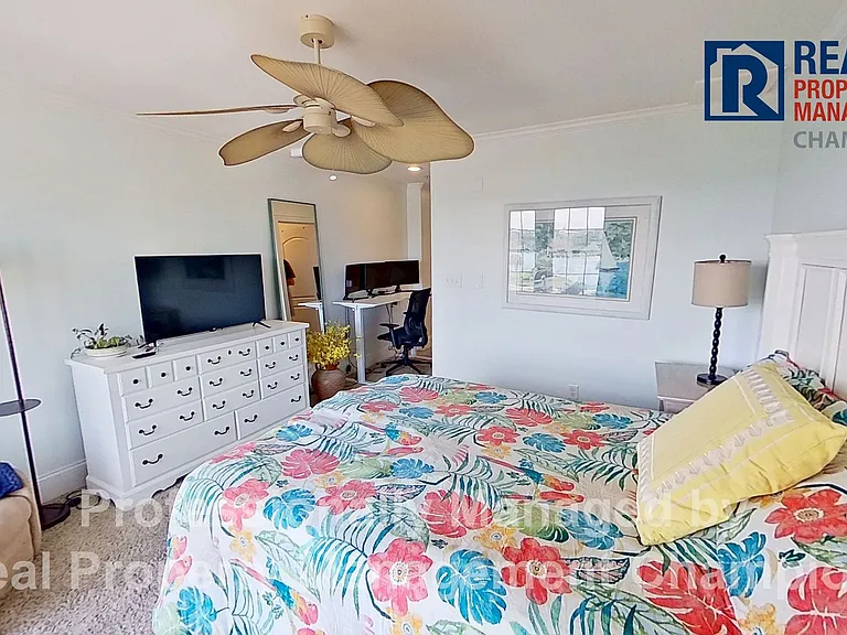 307 N Lake Park Blvd #202 — Photo 17