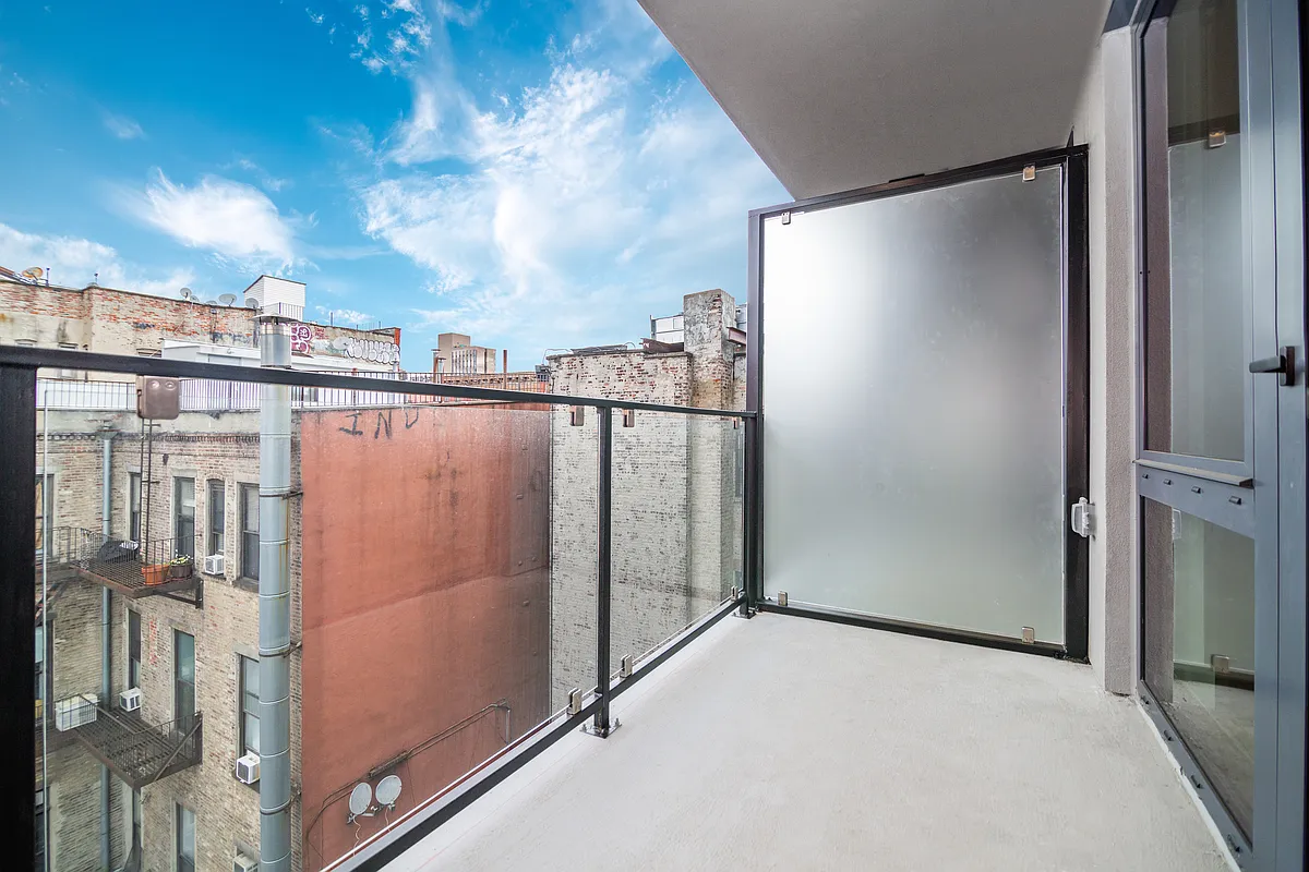 282 Grand Street #204 in Lower East Side, Manhattan | StreetEasy