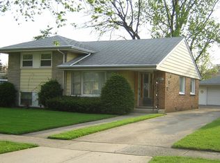 3N486 Willow Rd, Elmhurst, IL 60126