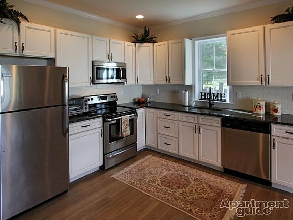 4th image of 6-14 Cedarview Ln #10
