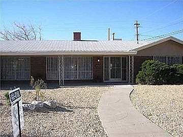 2nd image of 4851 Los Reales Dr