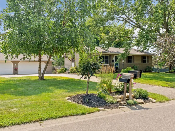 1558 143rd Ave NE, Ham Lake, MN 55304