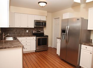 3922 Hartland Rd, Hartland, MI