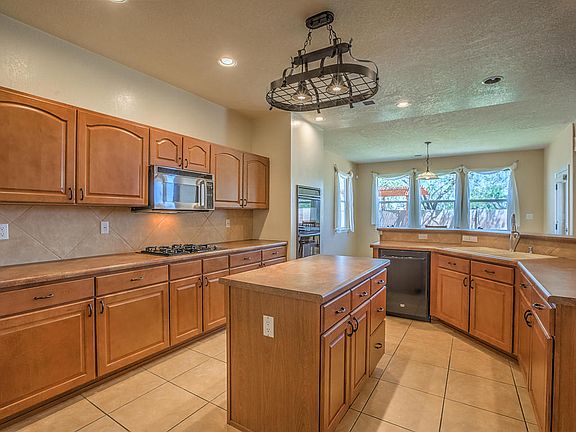 5th image of 6620 Santo Lina Trl NW