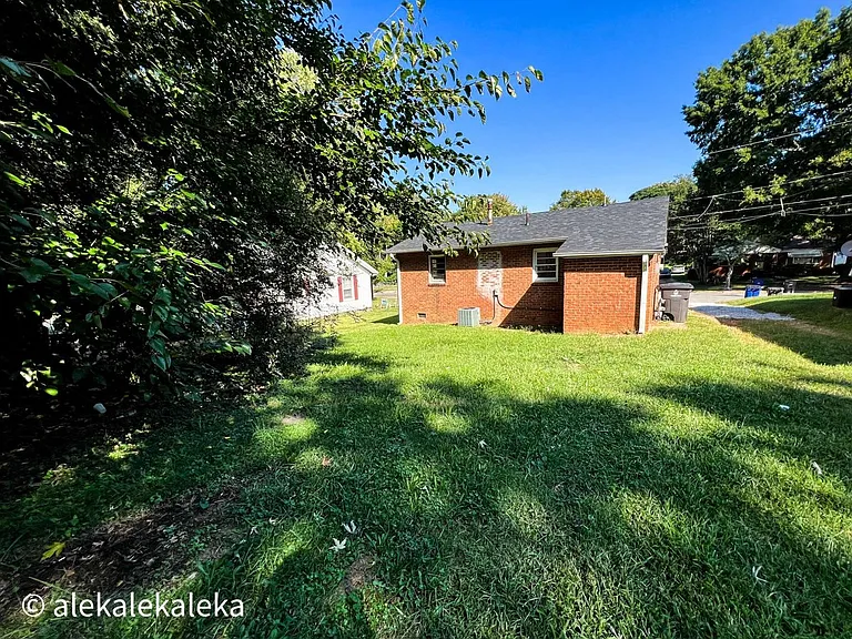 1006 E Devonshire St — Photo 16