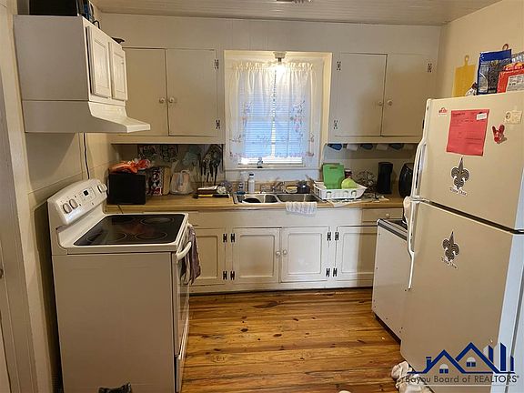 3rd image of 516 Egle St