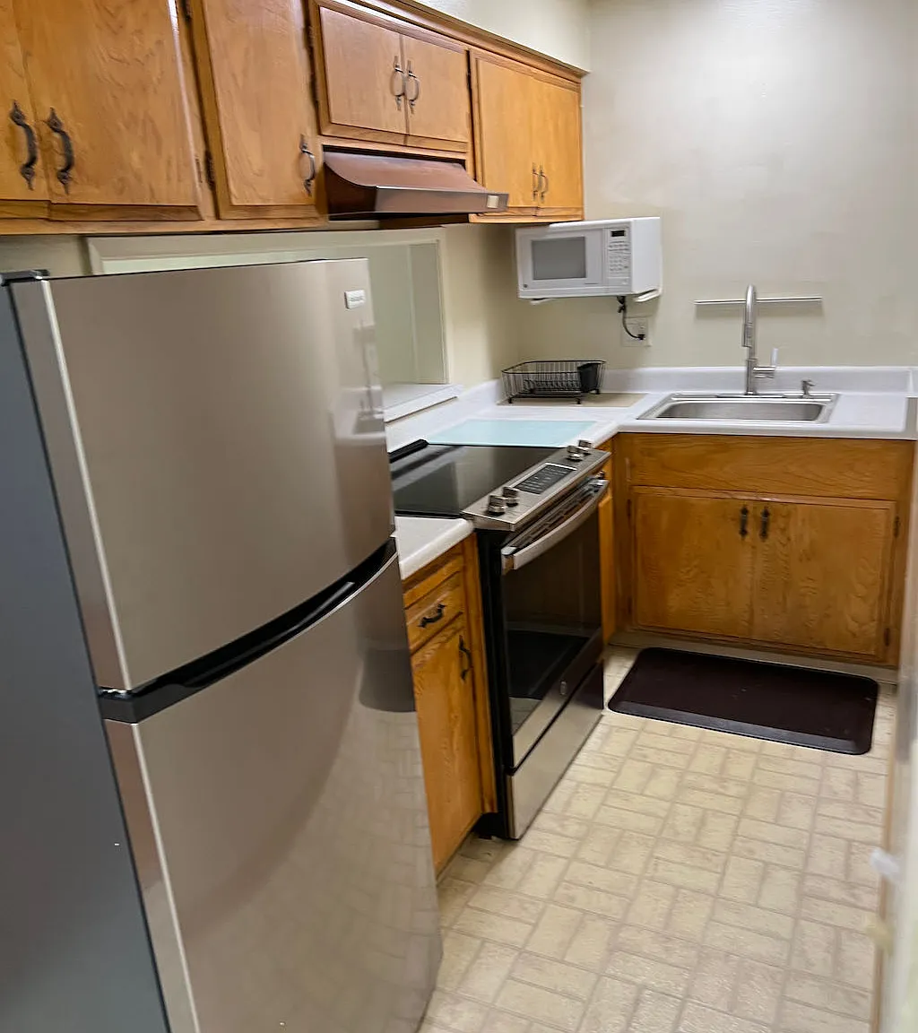 Studio, 400 sqft, $2,000 — Photo 2
