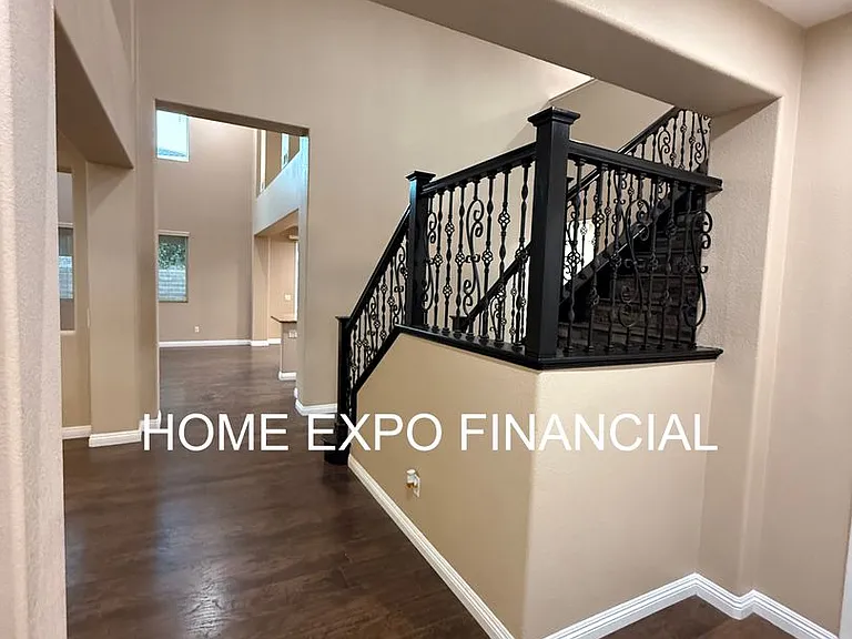 1456 Moonlight Dr — Photo 14