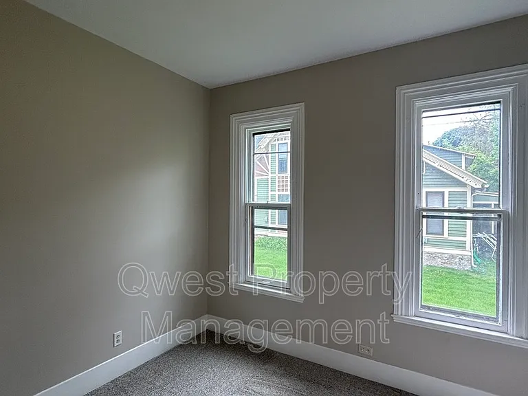 221 Hollister Ave SE #1 — Photo 11