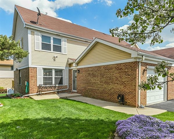 1st image of 15125 Regent Dr