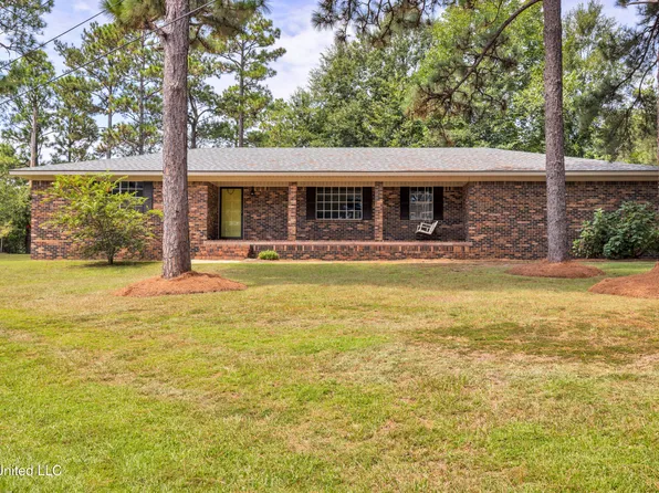 22 Teresa Dr, Lucedale, MS 39452