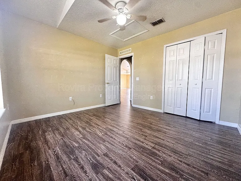 5536 Sycamore Canyon Dr — Photo 8