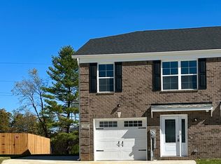 209 Dixon Cir, Vine Grove, KY 40175